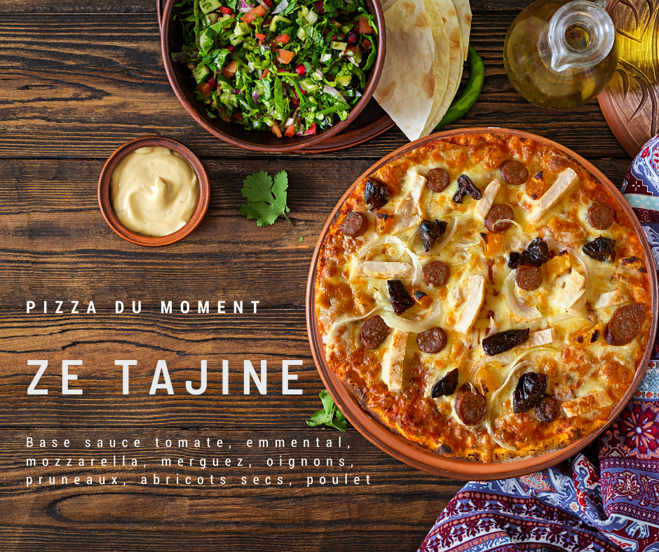 La pizza Ze Tajine : composée d'une base sauce tomate, d'emmental, de mozzarella, merguez, oignons, pruneaux, abricots secs et poulet.